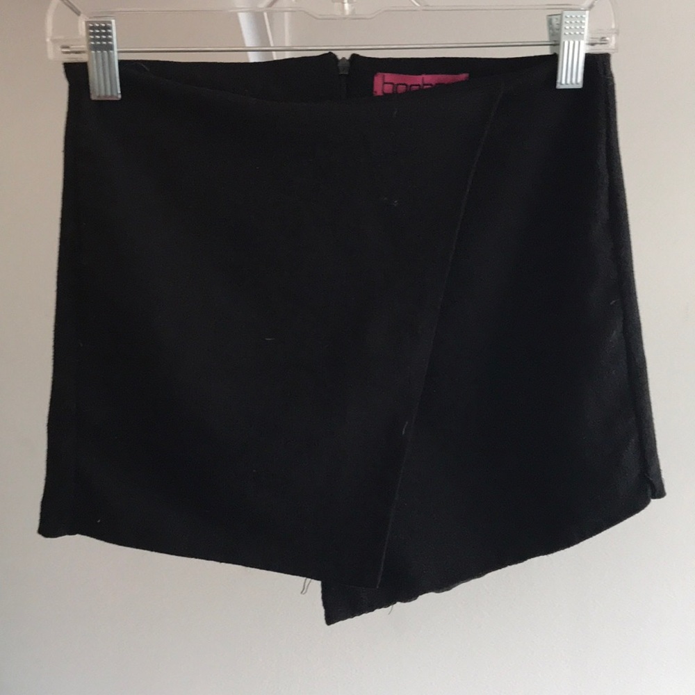 Black skirt